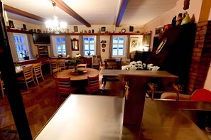 Dining - Montain hut With bathing possibility, playground and beautiful view of the woods (Desná v Jizerských horách)
