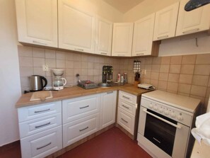 Kühlschrank, Ofen, Herdplatte, Toaster