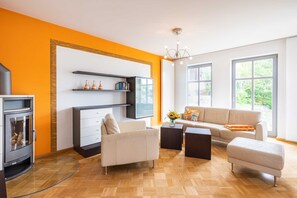 Télévision, cheminée