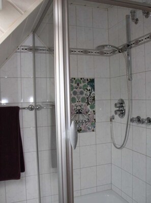 Shower, hair dryer - Holiday house Seeblick-Fleesensee (Göhren-Lebbin)