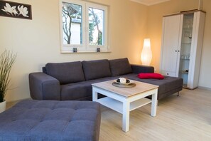 Unclassified image, 2 of 21, button