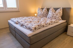 2 bedrooms, travel crib, WiFi, bed sheets