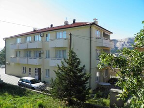 Exterior - Holiday apartment with air conditioning and balcony (Baška)