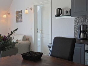 Interior - High-quality apartment right on the harbor with balcony (Karlshagen)