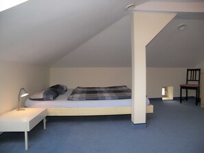 2 slaapkamers, reisbedje, wifi, beddengoed