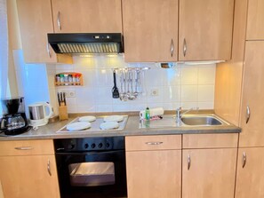 Køleskab, mikrobølgeovn, ovn, opvaskemaskine