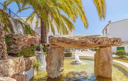 Beautiful home in Montecorto with WiFi