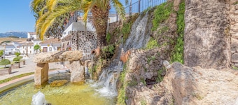 Belle maison à Montecorto avec WiFi