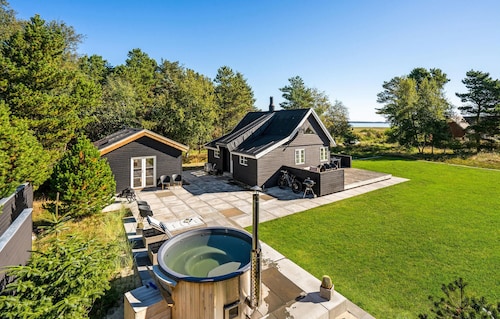 3 bedroom cozy home in Blåvand