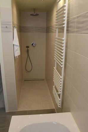 Unclassified image, 2 of 14, button - Densee: Ferienwohnung Süderende - Apartment (Insel Hiddensee)