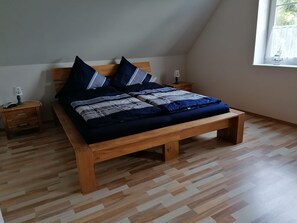 1 Schlafzimmer, Reisekinderbett, WLAN, Bettwäsche