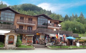 Exterior - Holiday apartment with lake view (Molina di Ledro)