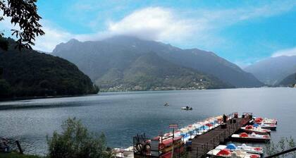 Holiday apartment with lake view