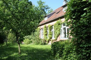 Unclassified image, 4 of 21, button - Vacation apartment Kiekut in the Ostseewaldhaus - Ferienwohnung Kiekut (Steinberg)