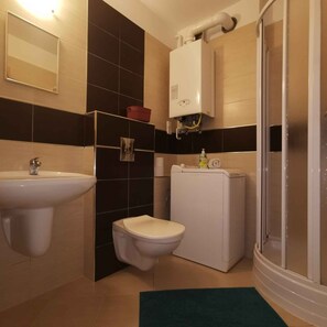 Bathroom - Holiday apartment with Pool and Internet (Siófok)