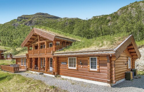 Stunning home in Hemsedal with sauna