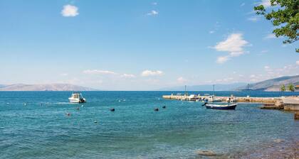 Holiday apartment with sea view
