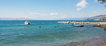 Holiday apartment with sea view