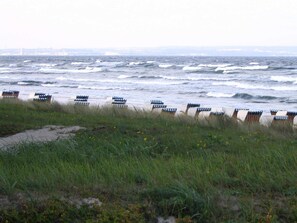 Beach nearby - Bergen: stylish apartment with parking space and beach chair - FeWo Bergen (Binz)