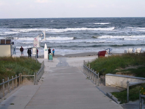 Una spiaggia nelle vicinanze