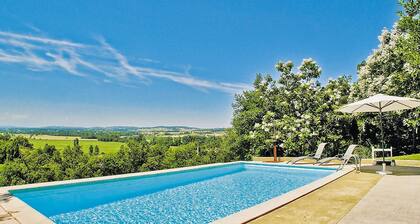 Awesome home in Masseube with sauna