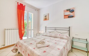 1 bedroom, free WiFi, bed sheets - Pet friendly apartment (S.Bartolomeo Mare IM)