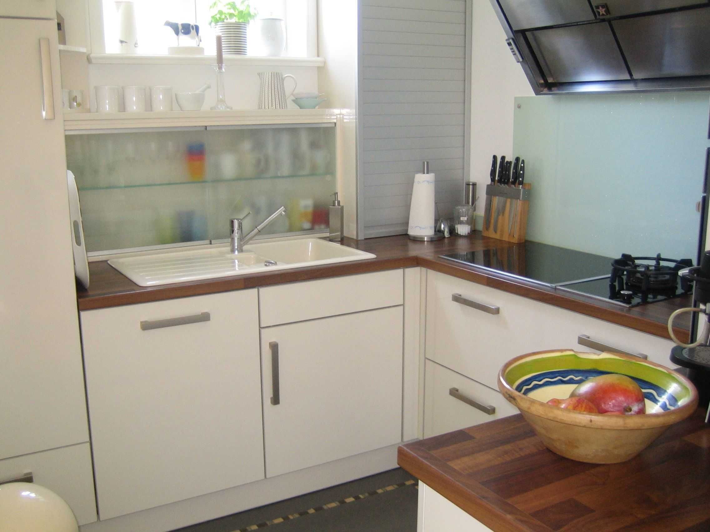 Refrigerador, microondas, horno y lavavajillas 