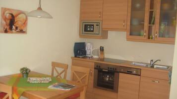 Kühlschrank, Ofen, Geschirrspüler