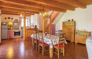 Dining - Cozy home in Regulici (Regulici)