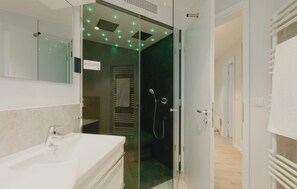 Dusche, Regendusche, Fußbodenheizung (Badezimmer)