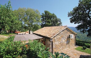 Outside - 3 bedroom stunning home in Frki (Frki)