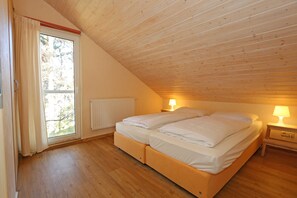 4 Schlafzimmer, Zimmersafe, Reisekinderbett, WLAN