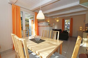 Unclassified image, 5 of 29, button