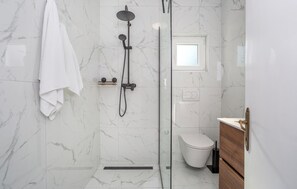Badewanne, Haartrockner