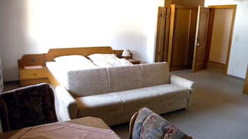 3 bedrooms, Internet