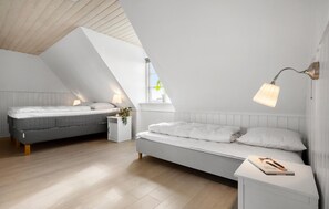 3 bedrooms, travel cot, free WiFi