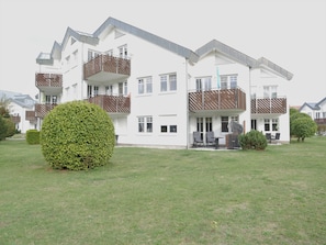 Unclassified image, 3 of 21, button