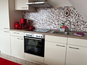 Fridge, microwave