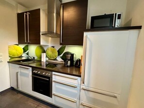 Fridge, microwave, oven - (179) 2-room apartment - Apartment house Waldhaus (Kühlungsborn)