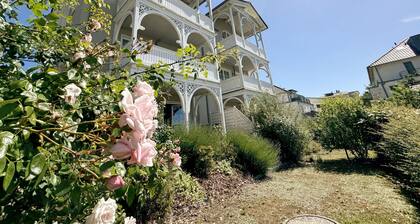 MR: Villa Wilhelmine Whg. 03 Chalk room with balcony - Villa Wilhelmine Whg. 03