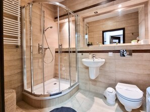 Unclassified image, 2 of 23, button