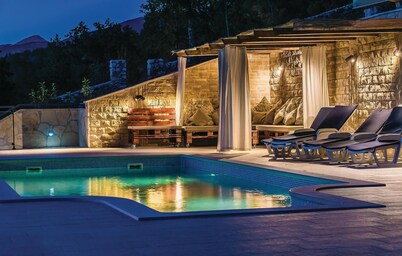 Impresionante casa en Kijevo