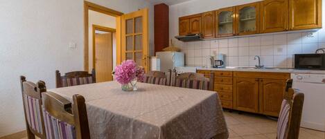 تناول الطعام