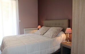 1 habitación, cuna de viaje, wifi gratis y ropa de cama 