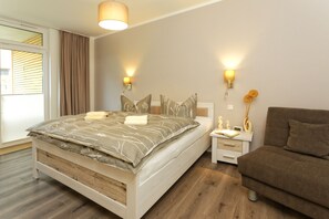 Unclassified image, 2 of 11, button