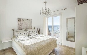 4 bedrooms, free WiFi, bed sheets