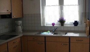 Unclassified image, 2 of 7, button