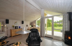 TV, peis og DVD-spiller