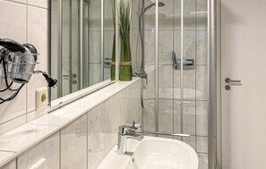 Shower, hair dryer - Beach front apartment (Insel Poel/Gollwitz)