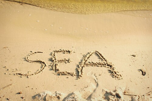 Uusi asunto vain 8 minuuttia rannalta, keskellä idyllinen puutarha